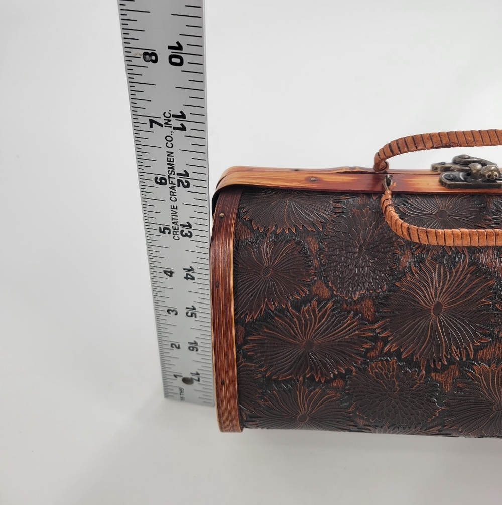 Vintage Bamboo Barrel Handbag Floral Carved Clasp Closure - Picture 3 of 8